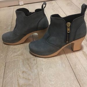 Swedish Hasbeens NEVER WORN clog boots